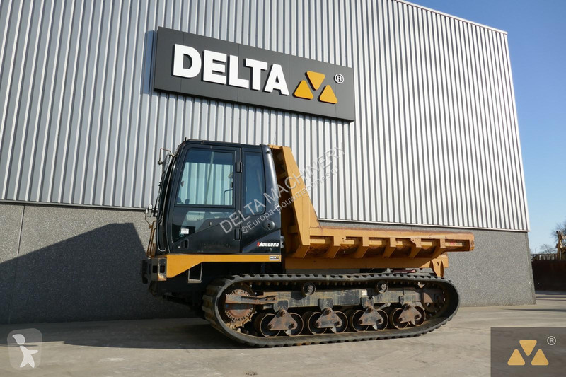 Sklápač Morooka MST2300VD