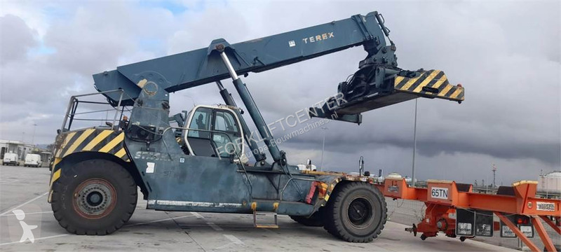 Încărcător telescopic Terex 45L
