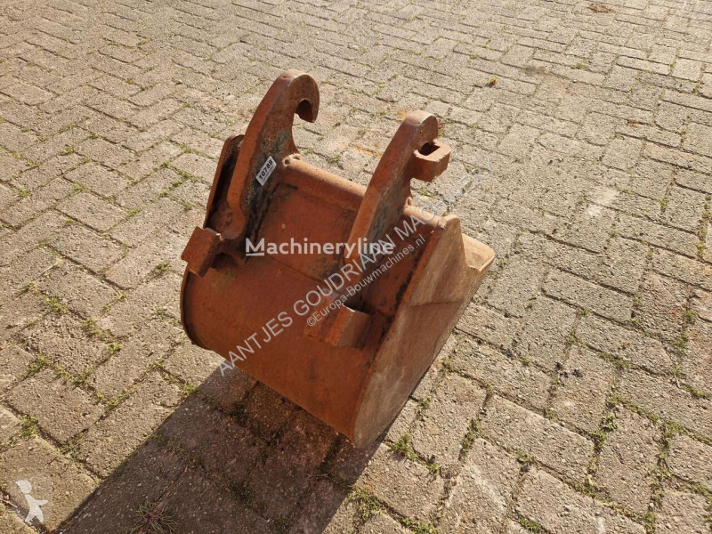 Attrezzature per macchine movimento terra...