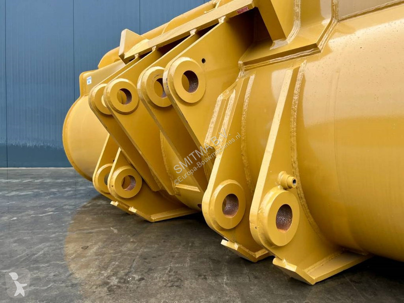 Vybavenie stavebného stroja Caterpillar 980K...