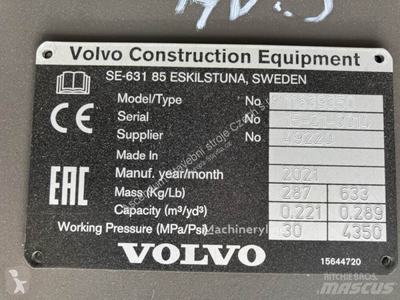 تجهيزات الأشغال العمومية Volvo Böschungslöffel...