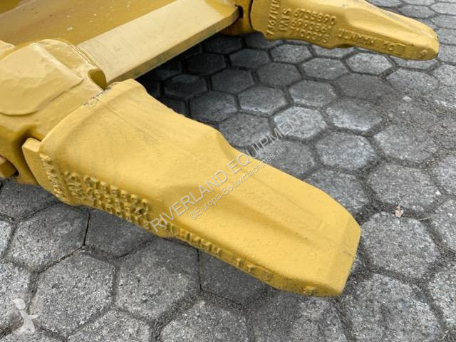 Aanbouwstukken voor bouwmachines Caterpillar...