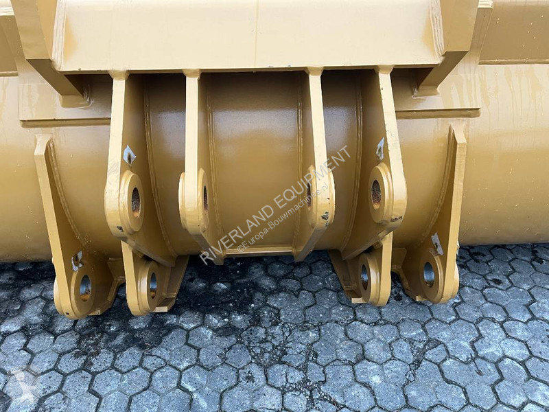 تجهيزات الأشغال العمومية Caterpillar GP bucket...