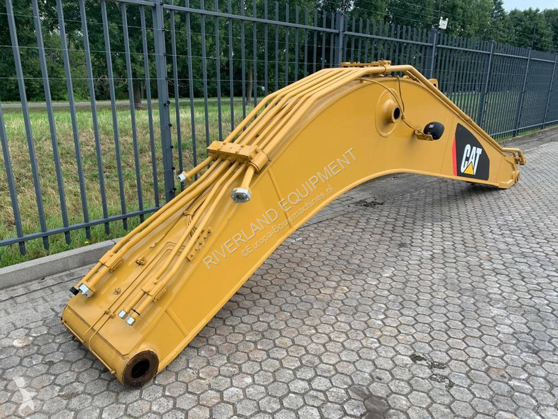 تجهيزات الأشغال العمومية Caterpillar | 323...