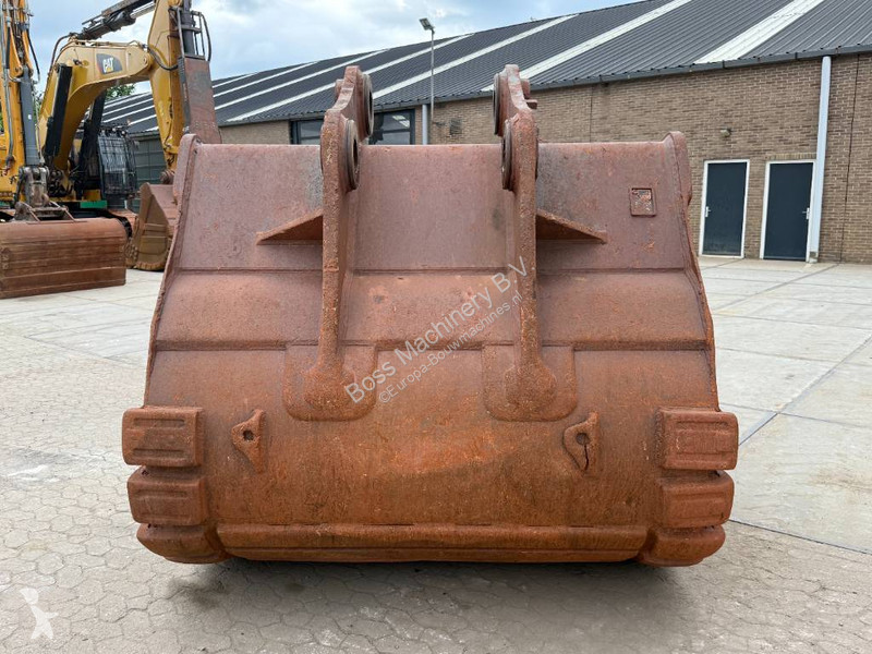 Aanbouwstukken voor bouwmachines Caterpillar...