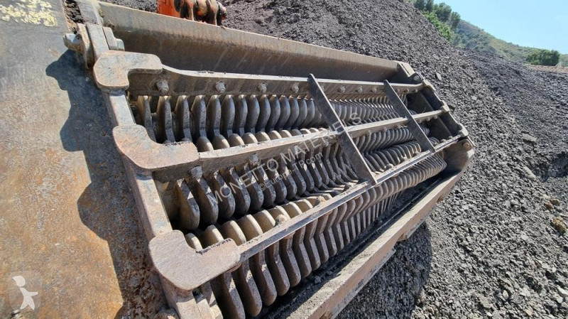 Aanbouwstukken voor bouwmachines Remu  POUR...