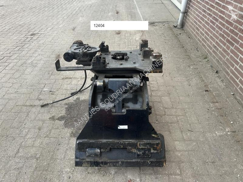 Aanbouwstukken voor bouwmachines  Buizenklem