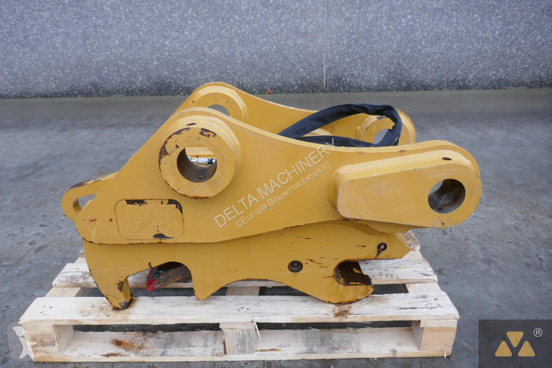 تجهيزات الأشغال العمومية Caterpillar Quick coupler
