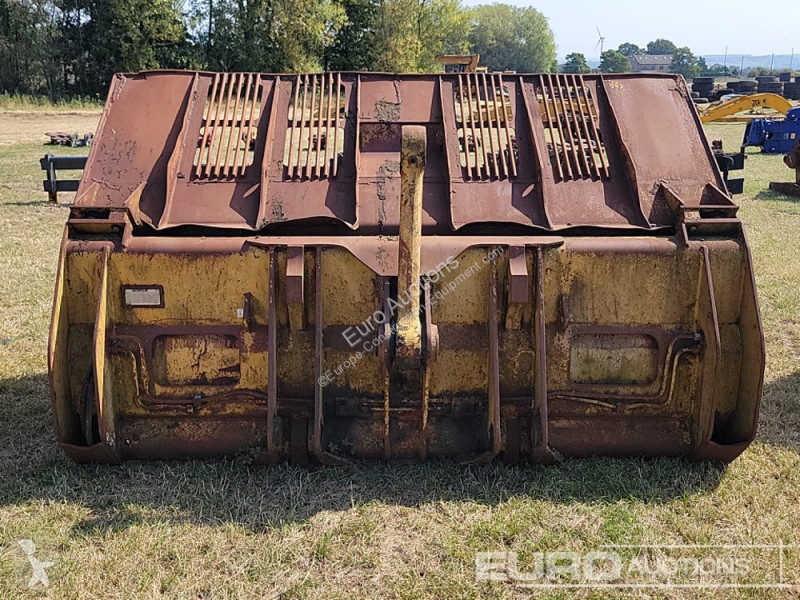 Echipamente pentru construcţii Caterpillar