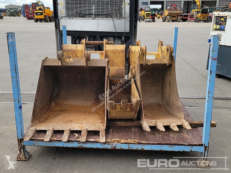 Echipamente pentru construcţii Caterpillar