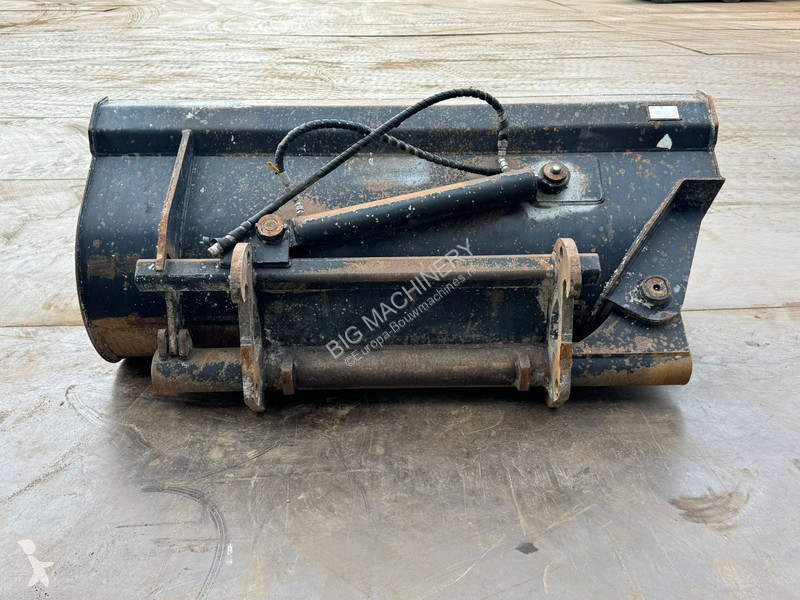 Aanbouwstukken voor bouwmachines  Side-Tilting...