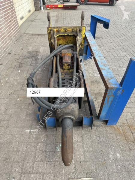 Vybavenie stavebného stroja  Marteau hydraulique