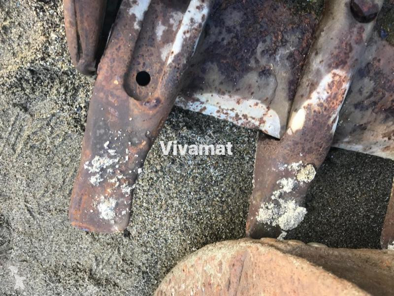 Vybavenie stavebného stroja  Attache à Axe de 70