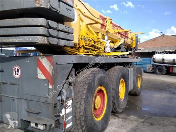 Vybavenie stavebného stroja Grove GMK 3055
