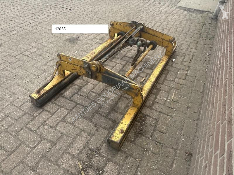 Vybavenie stavebného stroja  Mechanische tegelklem