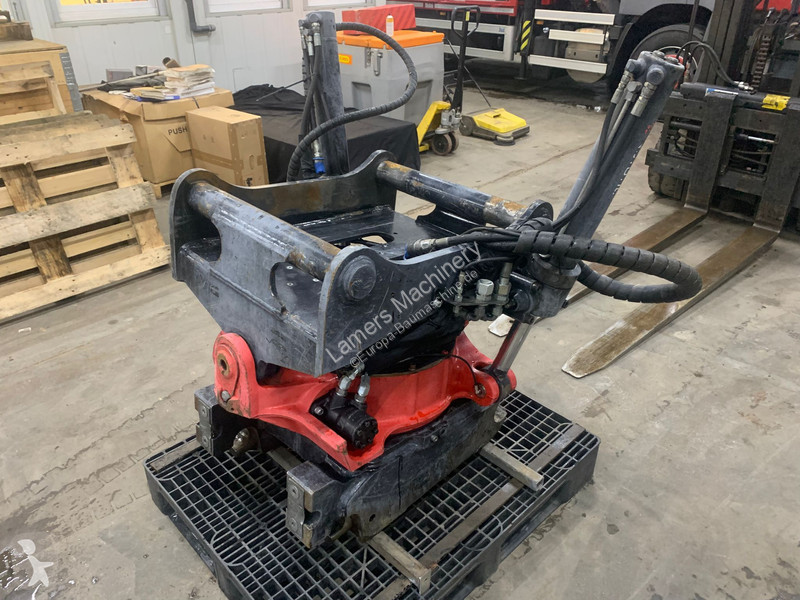 Vybavenie stavebného stroja Rototilt R8