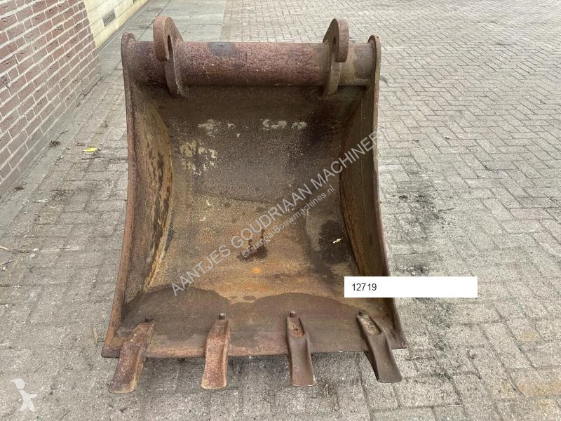 Vybavenie stavebného stroja  CW 30