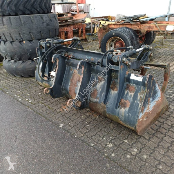 Vybavenie stavebného stroja  Lamy 28800
