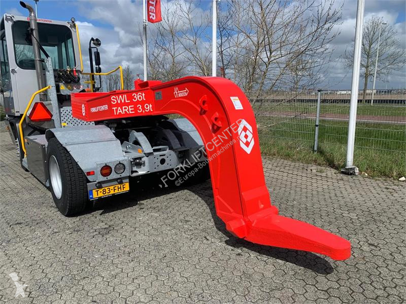 Vybavenie stavebného stroja  Gooseneck 36t