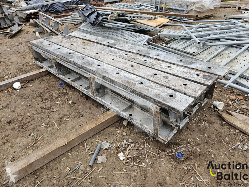 Vybavenie stavebného stroja  formwork