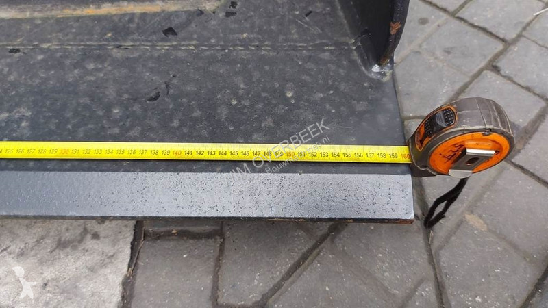 Vybavenie stavebného stroja Liebherr R920...