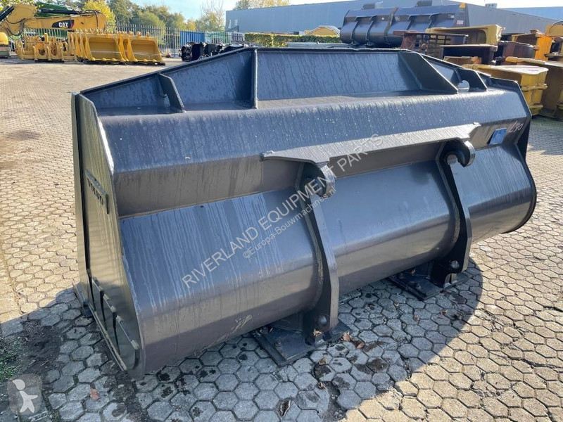 تجهيزات الأشغال العمومية Volvo L 90 H Bucket