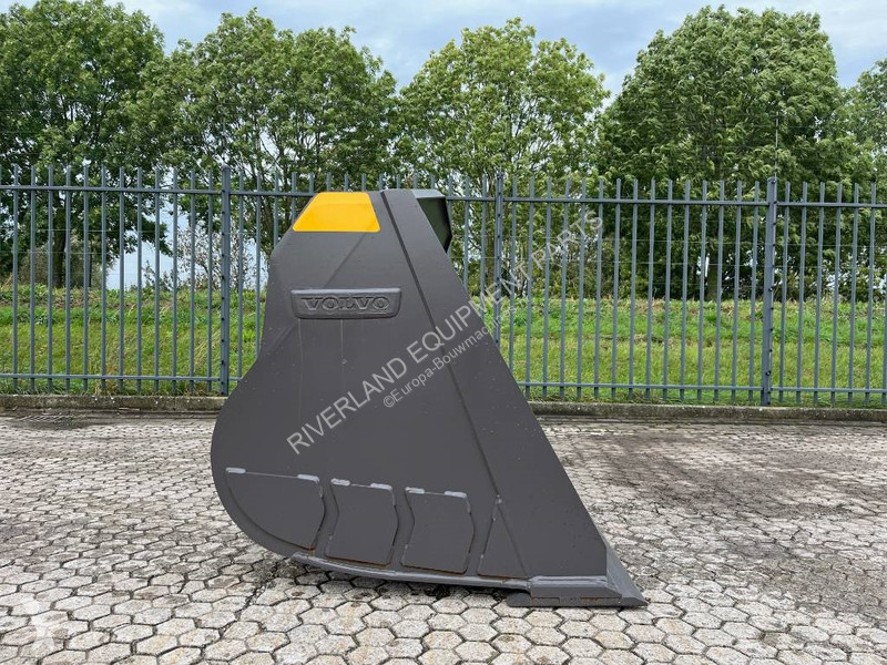 Équipements TP Volvo L 90 H Bucket