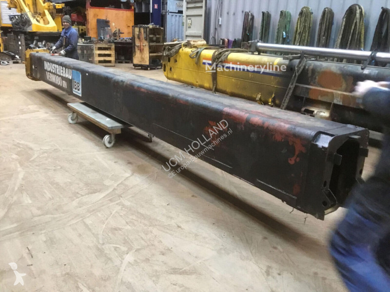 تجهيزات الأشغال العمومية Liebherr