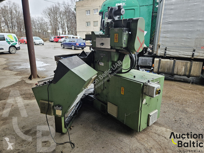 Vybavenie stavebného stroja  Varnamo R-150