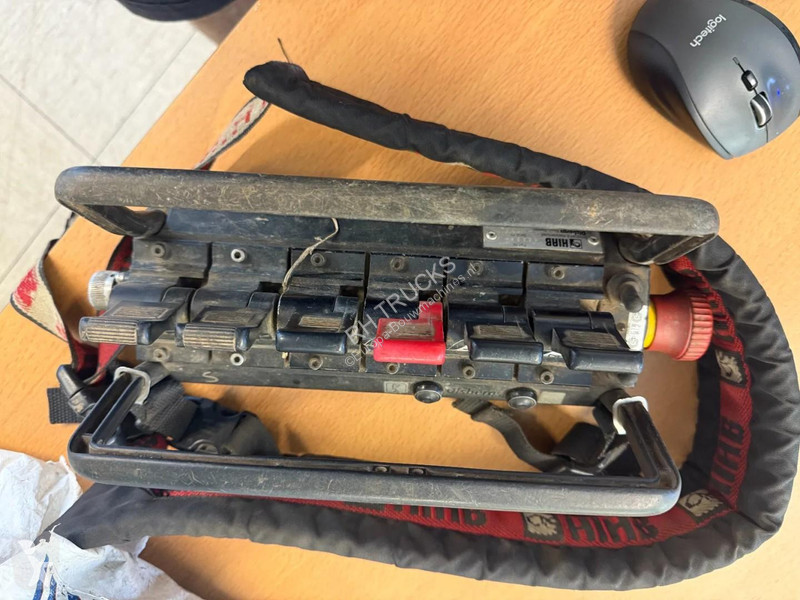 Žeriav Hiab R330-F4 REMOTE CONTROLE AN STAMPS...