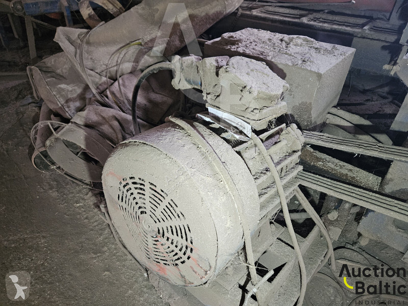 Vybavenie stavebného stroja  cutting machine