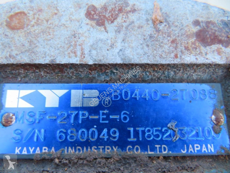 Vybavenie stavebného stroja  KYB MSF-27P-E-6...