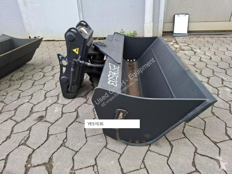 Vybavenie stavebného stroja Rädlinger...