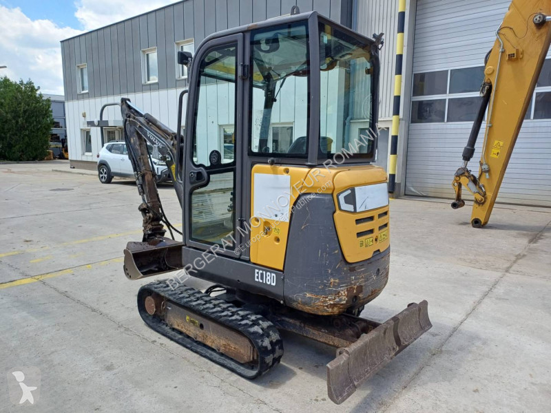 Vybavenie stavebného stroja Volvo EC18D