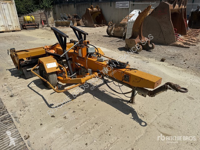 Equipamentos de obras Rabaud  2000B