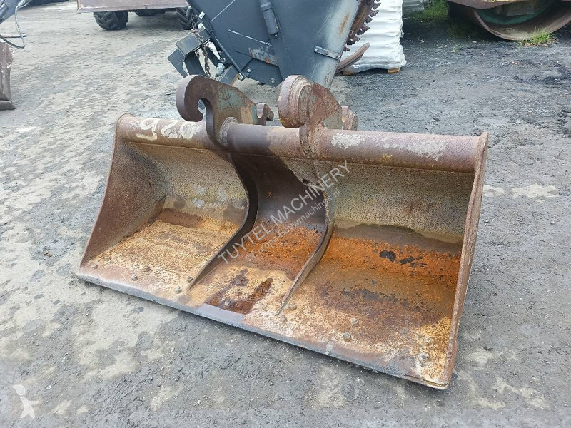 Vybavenie stavebného stroja  bak sloten bak 180...