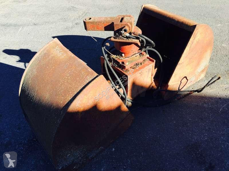 Udstyr til anlægsarbejder   Camion avec rotator...