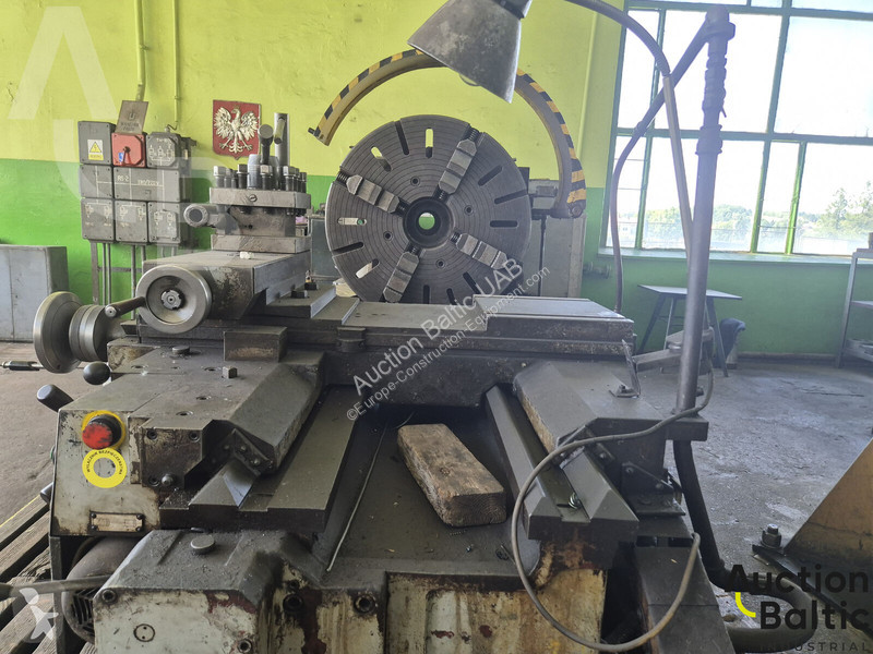 Vybavenie stavebného stroja  Lathe