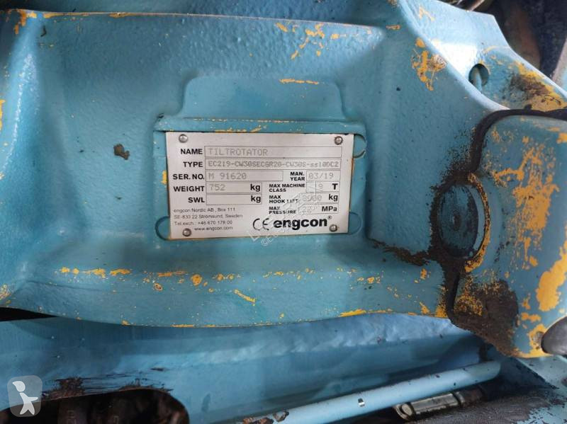 Vybavenie stavebného stroja Engcon