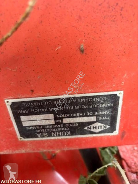 Equipamientos maquinaria OP Kuhn 600 SA