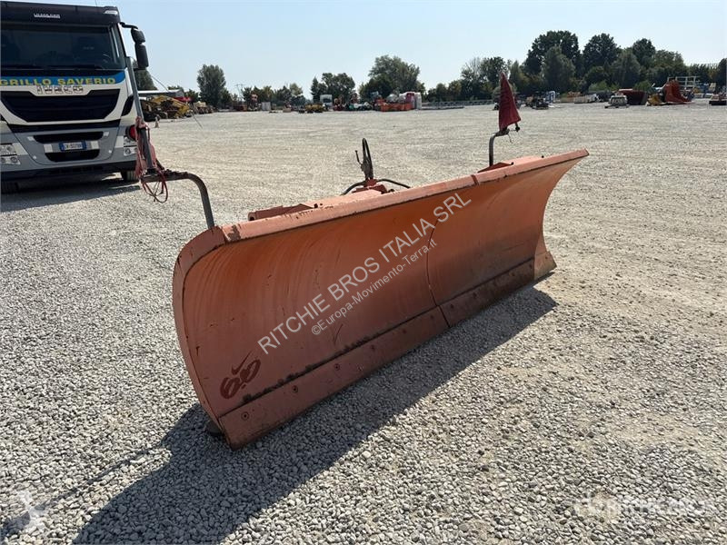 Обладнання для спецтехніки  OMA S2.30 Snow Plow