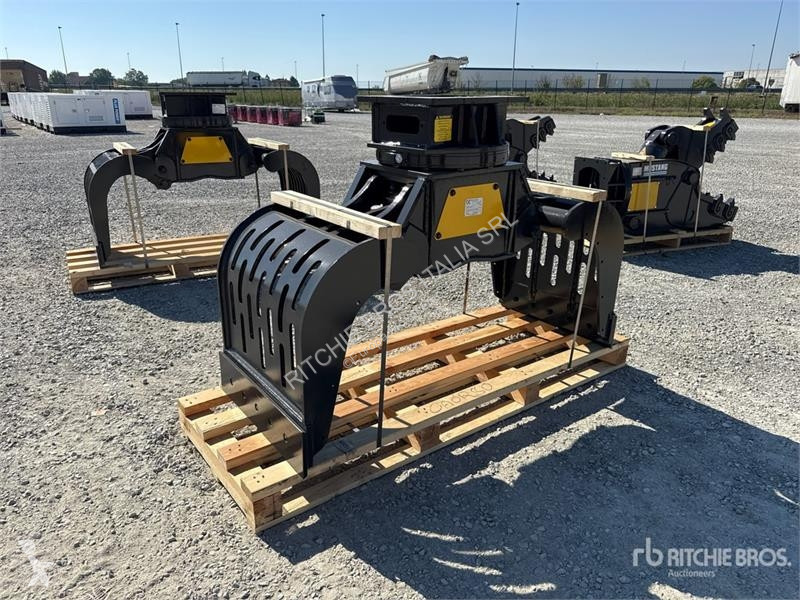 Mustang GRP750 machinery equipment