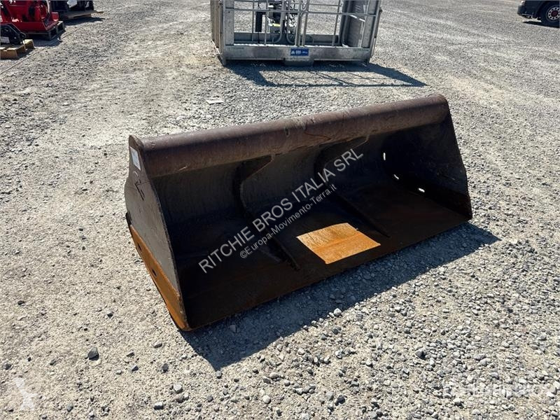 Cleanup Bucket machinery equipment