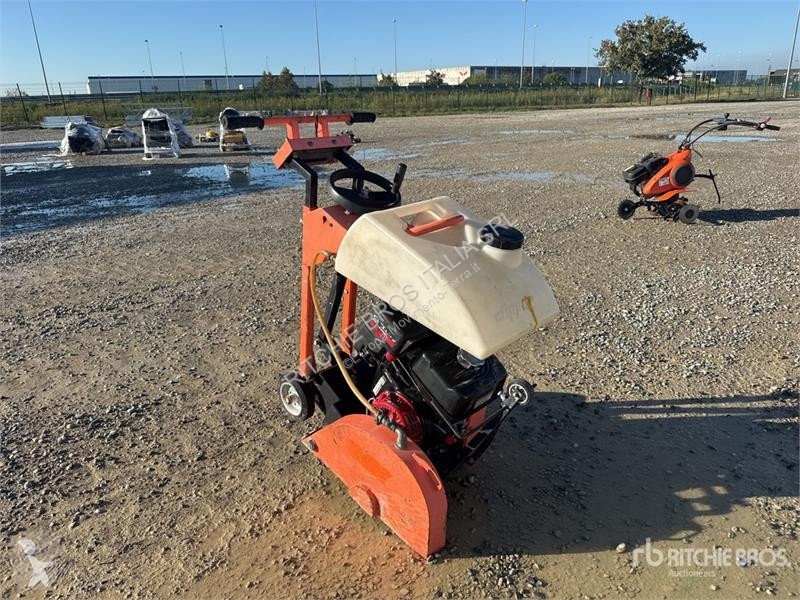 Bygg-anläggningsutrustningar  Asphalt Cutter