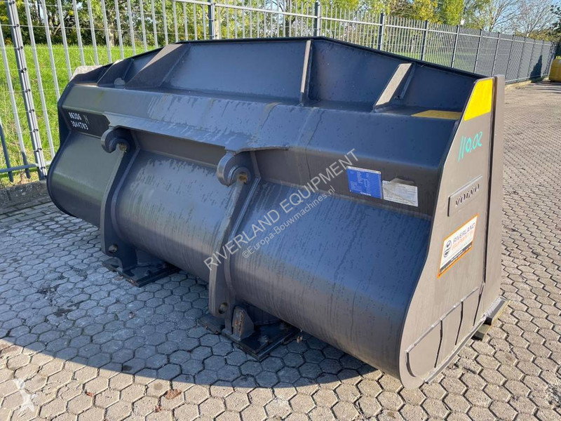 Bygg-anläggningsutrustningar Volvo L 110 H Bucket