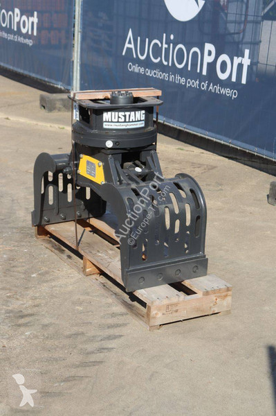 Équipements TP Mustang GRP150