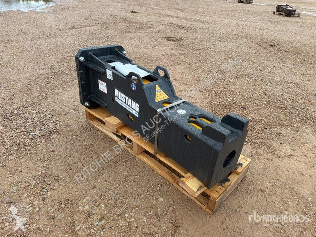 تجهيزات الأشغال العمومية Mustang  HM600