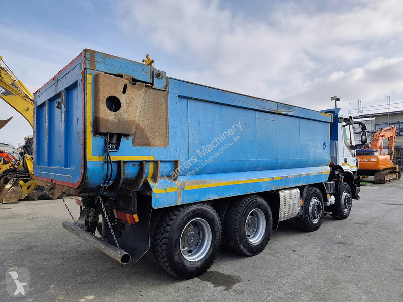 تجهيزات الأشغال العمومية Iveco AD410T 8x4 kipper .