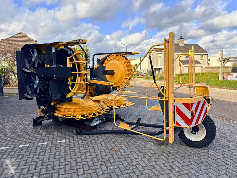 تجهيزات الأشغال العمومية New Holland 60BFI...