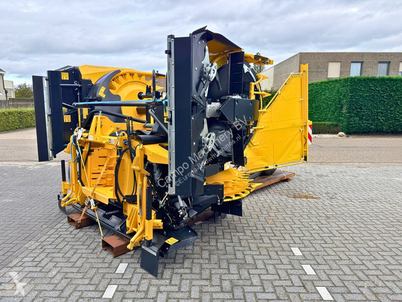 Aanbouwstukken voor bouwmachines New Holland...